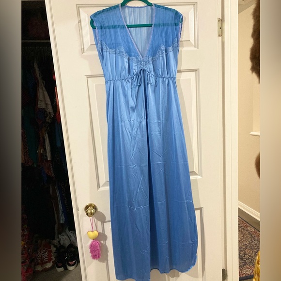 EUC vintage 2-piece stunning baby blue nightgown with cover up - Picture 8 of 11